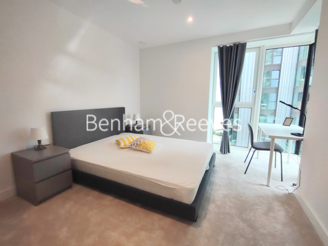 1 bedroom flat to rent in Brigadier Walk, Royal Arsenal Riverside, SE18-image 4