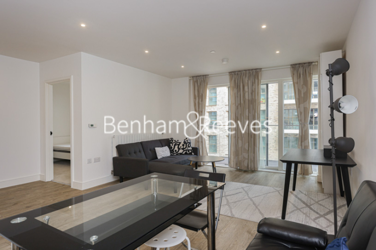 1  bedroom flat to rent in Pegler Square, Kidbrooke Village, SE3-image 11