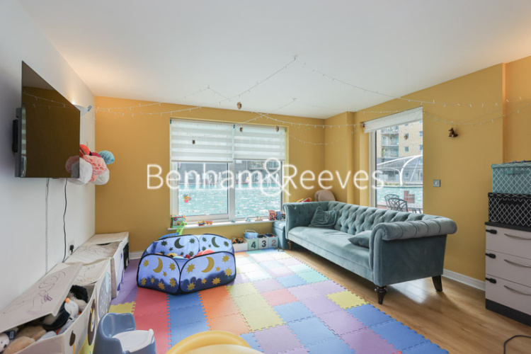 2 bedrooms flat to rent in Argyll Road, Royal Arsenal Riverside, SE18-image 1