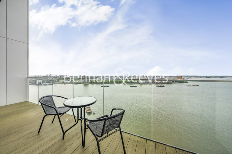 2 bedrooms flat to rent in Royal Arsenal Riverside, Duke of Wellington Avenue, SE18-image 5