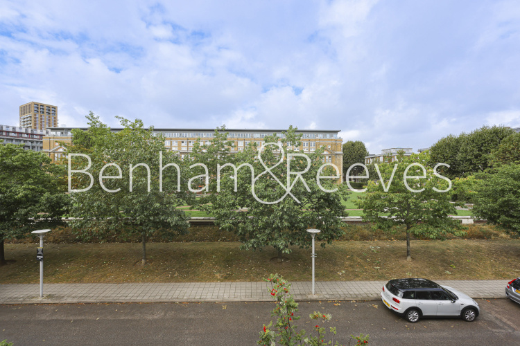 4 bedrooms flat to rent in Hastings Street, Royal Arsenal Riverside, SE18-image 6