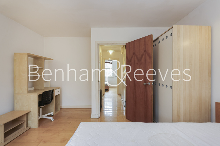 4 bedrooms flat to rent in Hastings Street, Royal Arsenal Riverside, SE18-image 25