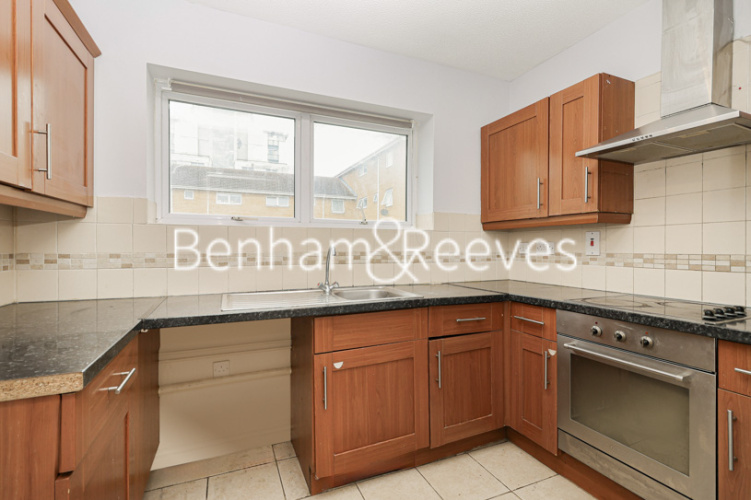 2 bedrooms flat to rent in Pier Way, Woolwich, SE28-image 2