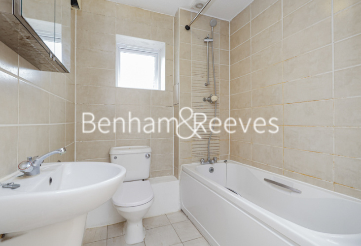 2 bedrooms flat to rent in Pier Way, Woolwich, SE28-image 4