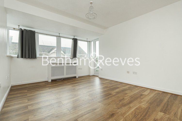 2 bedrooms flat to rent in Pier Way, Woolwich, SE28-image 7