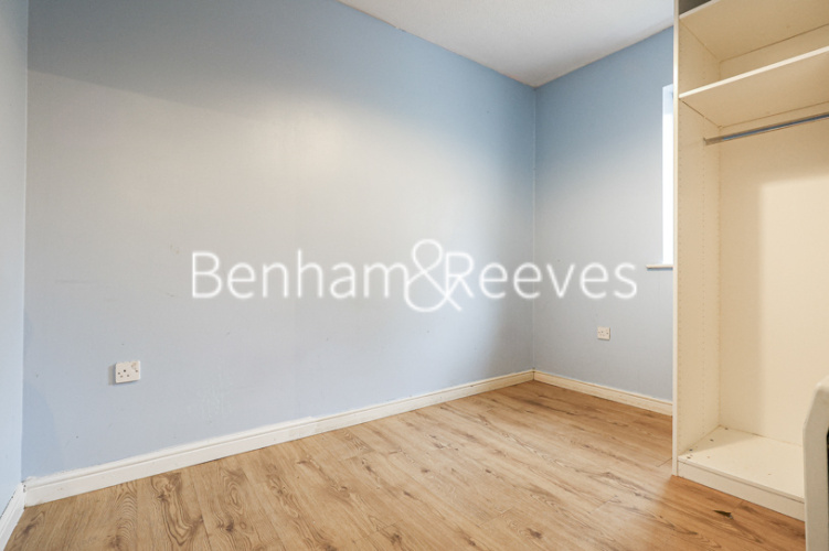 2 bedrooms flat to rent in Pier Way, Woolwich, SE28-image 12