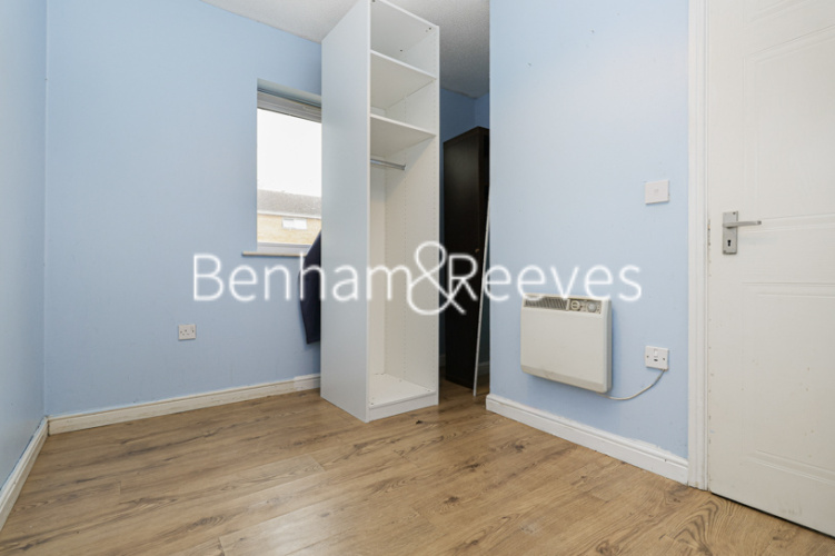 2 bedrooms flat to rent in Pier Way, Woolwich, SE28-image 14