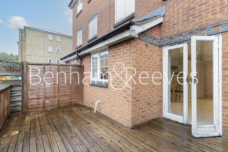 4 bedrooms flat to rent in Shooters Hills, Elizabeth Fry Place, SE18-image 11