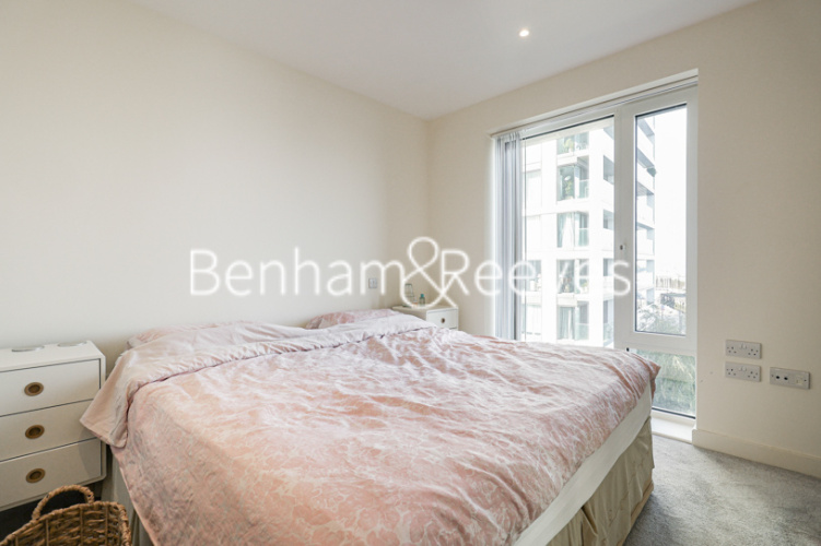 2 bedrooms flat to rent in Duke of Wellington Avenue, Royal Arsenal Riverside, SE18-image 3