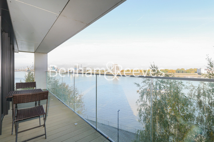 2 bedrooms flat to rent in Duke of Wellington Avenue, Royal Arsenal Riverside, SE18-image 5