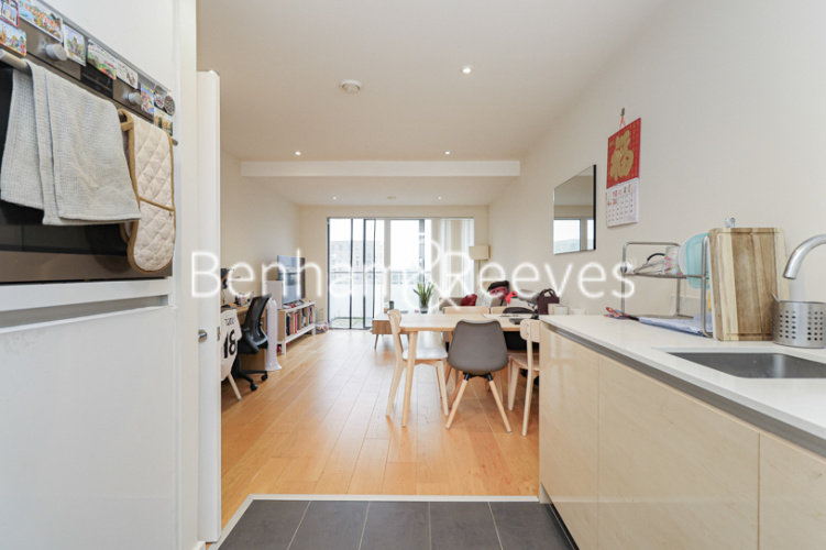 1 bedroom flat to rent in North Greenwich, Millenium Gardens, SE10-image 12