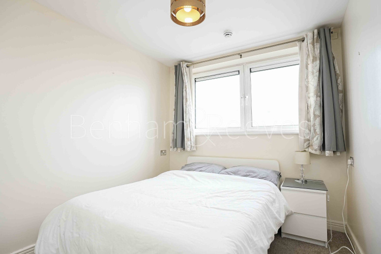 2 bedrooms flat to rent in Sark Towerk, Erebus Drive, SE28-image 15