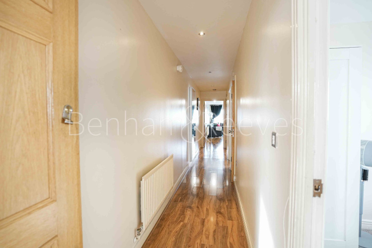 2 bedrooms flat to rent in Sark Towerk, Erebus Drive, SE28-image 18