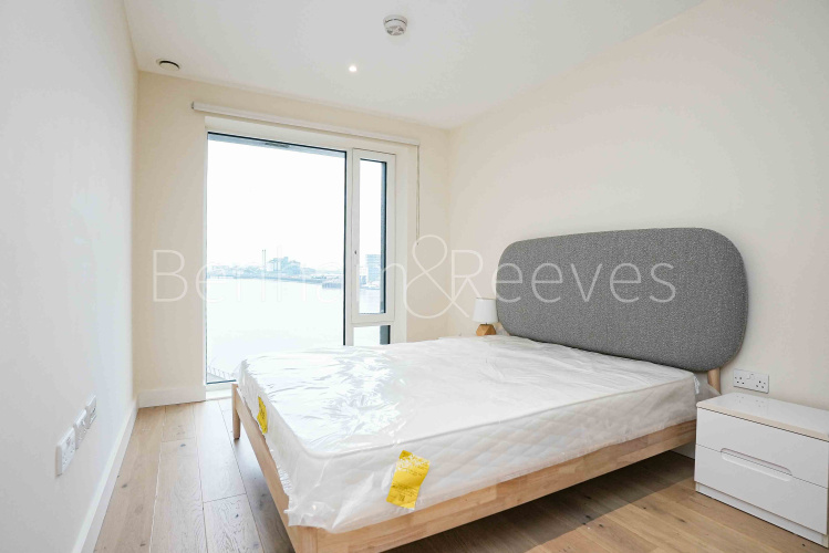 2 bedrooms flat to rent in Royal Arsenal Riverside, Duke of Wellington Avenue, SE18-image 4