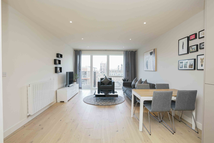 2  bedrooms flat to rent in Royal Arsenal Riverside, Thunderer Walk, SE18-image 3