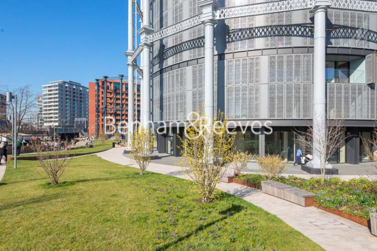 3 bedrooms flat to rent in Lewis Cubitt Square, Kings Cross, N1C-image 7