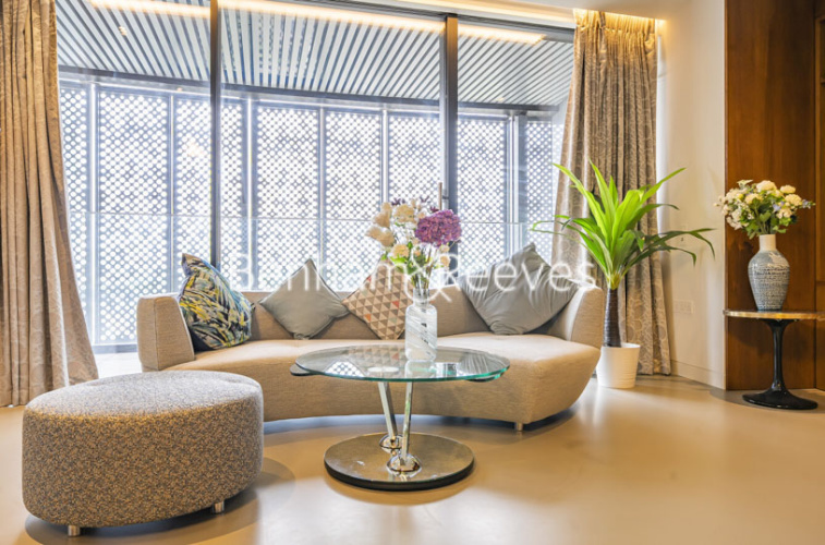 3 bedrooms flat to rent in Lewis Cubitt Square, Kings Cross, N1C-image 8