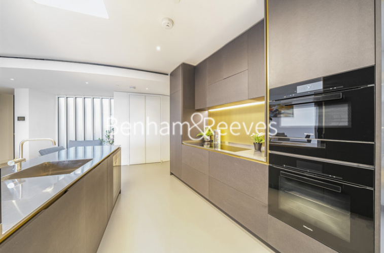 3 bedrooms flat to rent in Lewis Cubitt Square, Kings Cross, N1C-image 9