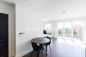 1 bedroom flat to rent in Filmworks Walk, Ealing, W5-image 10