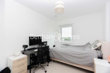 2 bedrooms flat to rent in Lakeside Drive, Park Royal, NW10-image 18