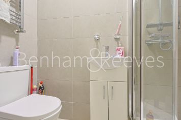 5 bedrooms house to rent in Uneeda Drive, Greenford, UB6-image 4