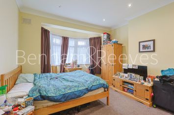 5 bedrooms house to rent in Uneeda Drive, Greenford, UB6-image 16