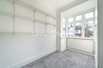 4 bedrooms house to rent in Brentmead gardens, Ealing, NW10-image 20