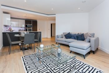 2 bedrooms flat to rent in Sovereign Court, Hammersmith, W6-image 9