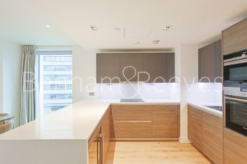 2 bedrooms flat to rent in Marquis House, Beadon Road, W6-image 2