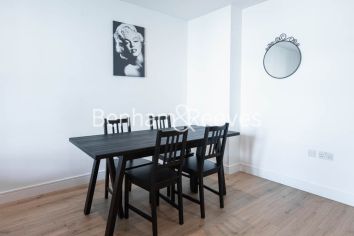 2 bedrooms flat to rent in Lancaster House, Hammermsmith, W6-image 9