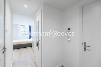 Studio flat to rent in Albion Court, Hammersmith, W6-image 16