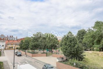 2 bedrooms flat to rent in Holland House, Parrs Way, W6-image 12