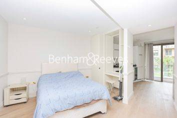 1 bedroom flat to rent in Queens Wharf, Crisp Road, W6-image 3