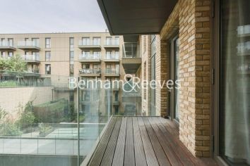 1 bedroom flat to rent in Queens Wharf, Crisp Road, W6-image 5