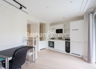 1 bedroom flat to rent in Queens Wharf, Crisp Road, W6-image 11