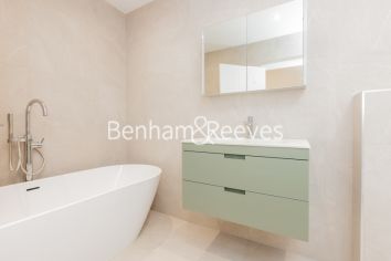 3 bedrooms flat to rent in Disraeli Road, Hammersmith, SW15-image 13