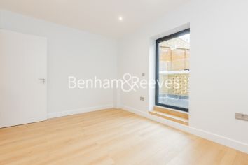 2 bedrooms flat to rent in Disraeli Road, Hammersmith, SW15-image 3