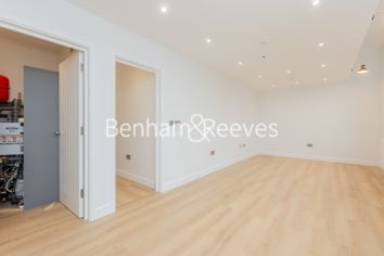 2  bedrooms flat to rent in Disraeli Road, Hammersmith, SW15-image 9