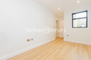 2  bedrooms flat to rent in Disraeli Road, Hammersmith, SW15-image 12