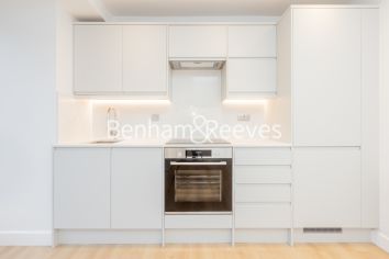 2 bedrooms flat to rent in Disraeli Road, Hammersmith, SW15-image 2