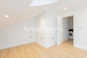 2 bedrooms flat to rent in Disraeli Road, Hammersmith, SW15-image 3