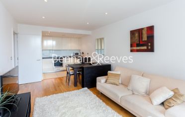 2 bedrooms flat to rent in Times Square, Aldgate East, E1-image 7