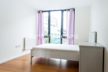 3 bedrooms flat to rent in Nile Street, Hoxton, N1-image 4