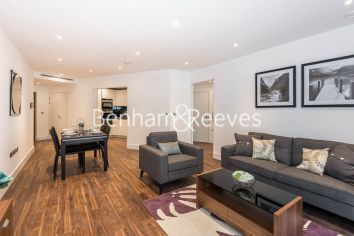 2 bedrooms flat to rent in Wiverton Tower, New Drum Street, Aldgate Place, E1-image 1