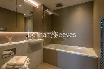 3  bedrooms flat to rent in Rosemary Building, Royal Mint Gardens, E1-image 5