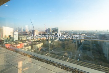 3  bedrooms flat to rent in Rosemary Building, Royal Mint Gardens, E1-image 8