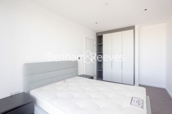 1  bedroom flat to rent in Jacquard Point, Silk District, E1-image 4