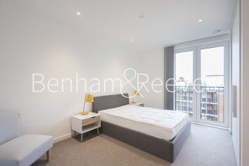 2 bedrooms flat to rent in Bouchon Point, Whitechapel, E1-image 8