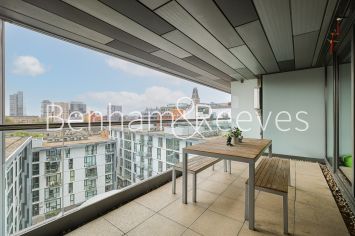 2 bedrooms flat to rent in Times Square, City Quarter, E1-image 5