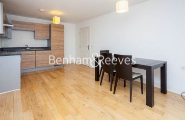 2 bedrooms flat to rent in Tarves Way, Surrey Quays, SE10-image 3